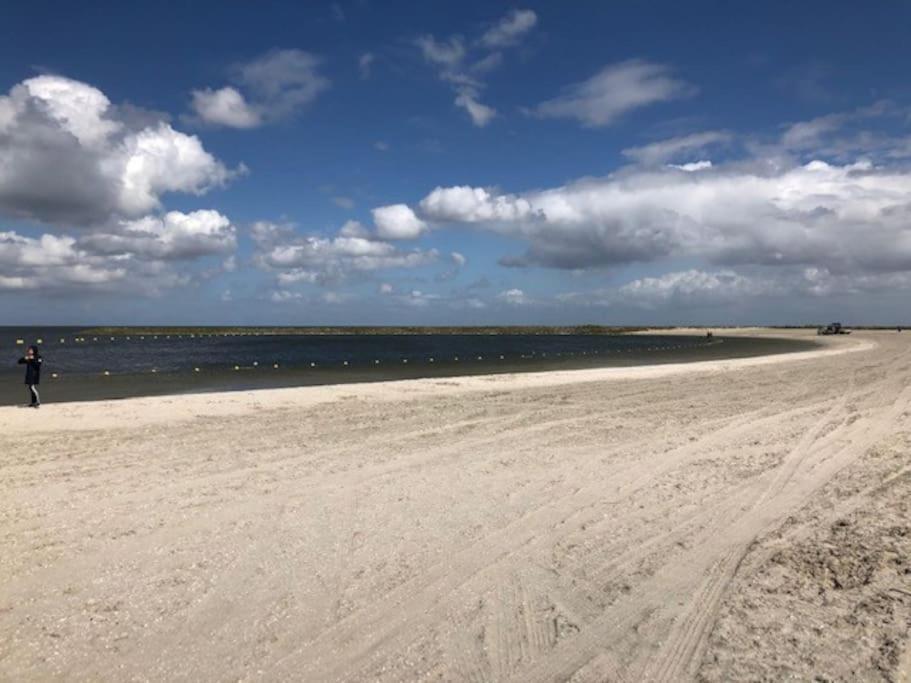 Villa Gezellige Pipo Met Grote Schommel Aan Het Water Medemblik Exterior foto